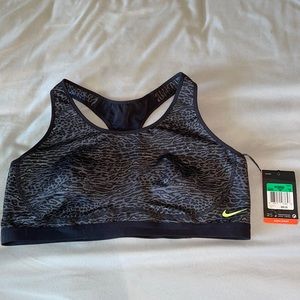 NWT NIKE Sports bra, Size XL, Grey Leopard print!
